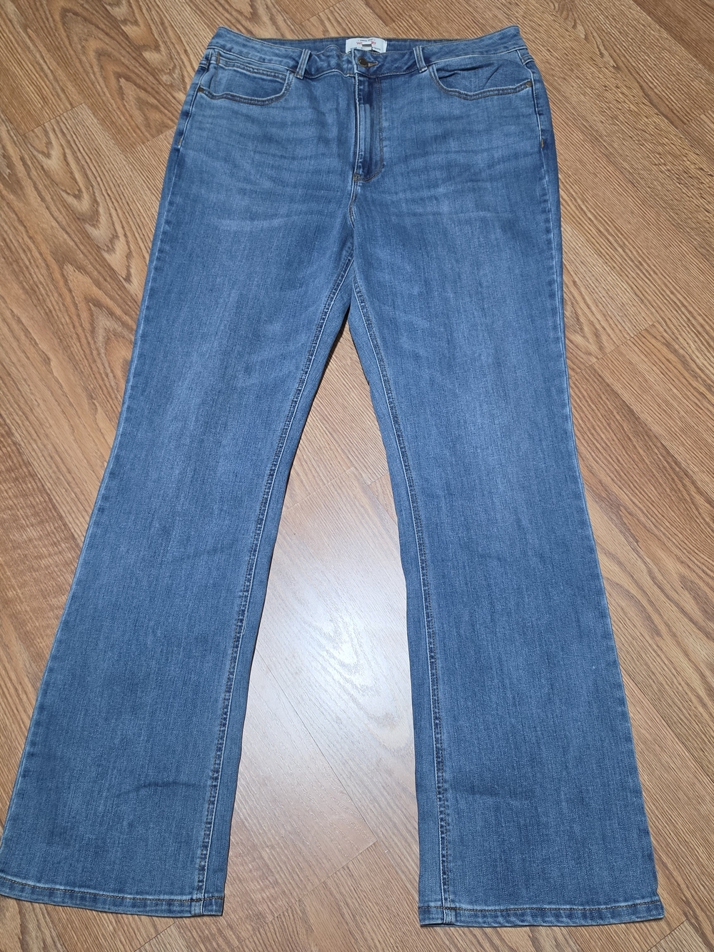 Wrangler Mid-rise Medium Blue Flared Jeans